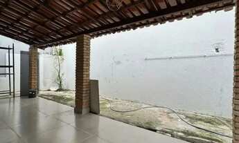 Imagem 2: Casa para Venda em Betim, Alto das Flores, 3 dormitórios, 1 banheiro, 2 vagas