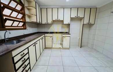 Imagem 7: Casa à Venda: 06 dorm (01 suíte com hidromassagem) e piscina- Novo Estreito