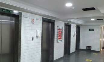 Imagem 5: Sala de 32m², banheiro privativo, garagem, Av. ACM!!