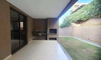 Imagem 2: Casa para locação, 4 quartos, 2 suítes e 2 semi, DCE, quintal, ótimo acabamento, linda vis