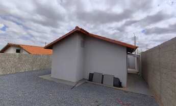 Imagem 5: Excelente casa de 2 (dois) quartos, garagem coberta e sozinha no lote