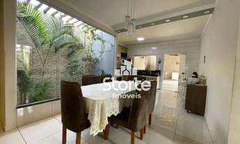 Imagem 2: Casa com 3 dormitórios à venda, 212 m² por R$ 550.000,00 - São Bento - Uberlândia/MG