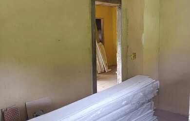 Imagem 4: Vendo Casa com terraço no Bonfim/Correas (materiais comprados para finalizar a obra