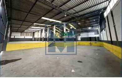 Imagem 2: Galpão com docas no Parque Novo Mundo