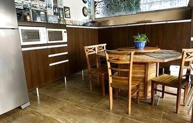 Imagem 3: Casa com 3 suítes e 4 vagas de garagem em Balneário Camboriú/SC