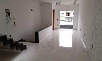 Imagem 4: Sobrado para venda possui 190 metros quadrados com 3 quartos em Santa Maria - Santo André