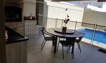 Imagem: Casa para venda tem 230 metros quadrados