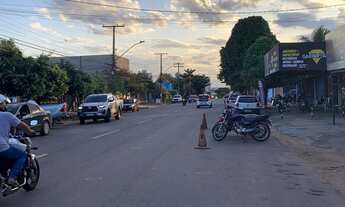 Imagem: 5 imóveis. 3 salas comerciais 2 casas