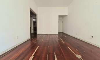 Imagem 2: Apartamento para venda possui 85 metros quadrados com 2 quartos em Copacabana - Rio de Jan