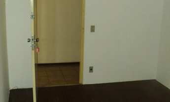 Imagem 4: Kitnet Centro Nobre, Poliedro / Hexag. Armários, Divisória, garagem coberta. Piso laminado