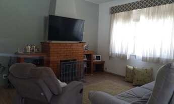 Imagem 2: Magnífica casa, no Quarteirão Ingelhein, com 900m² de área construída e vista privilegiada