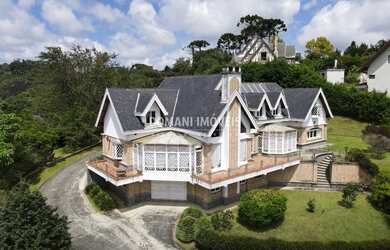 Imagem 2: Maravilhosa Casa à Venda em Condomínio Fechado no Alto do Capivari - Campos do Jordão/SP