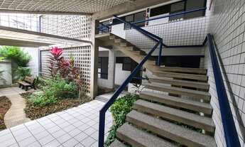 Imagem 4: Casa com para venda com 10( dez) salas com wc interno, em Casa Forte - Recife - PE