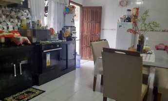 Imagem 4: Sobrado averbado com ampla suíte + dependências e piscina com deck