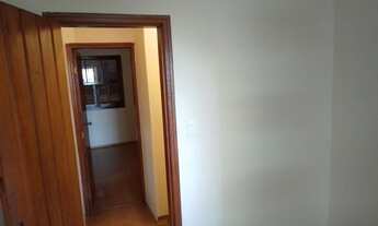 Imagem 5: Sobrado de vila, amplo, 1 vaga de garagem, com quintal e salão nos fundos, px do metro Vil