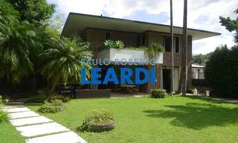 Imagem: CASA ASSOBRADADA - CIDADE JARDIM - SP