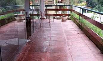 Imagem 2: Aconchegante casa com muito verde Pertinho do Shopping FashionMall Um lugar diferenciado d