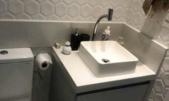 Imagem: Apartamento reformado com móveis planejados