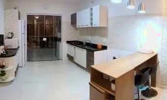 Imagem 2: Casa para alugue anual 2 quartos com piscina