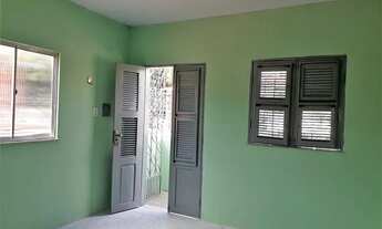 Imagem 6: Casa com 50m², 01 quarto, 01 banheiro, cozinha, sala, área de serviço e forrada. Próximo a