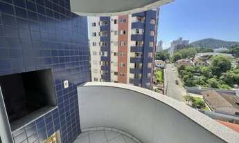 Imagem 3: Apartamento semimobiliado, com 1 dormitório e 1 vaga de garagem. Fica localizado no iníci