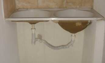 Imagem 2: Quitinete com 40 m², com 1 quarto, 1 banheiro, 1 cozinha/sala. Não é cobrado valor de cond