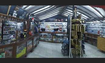 Imagem: Vendo loja comercial com grande variedade