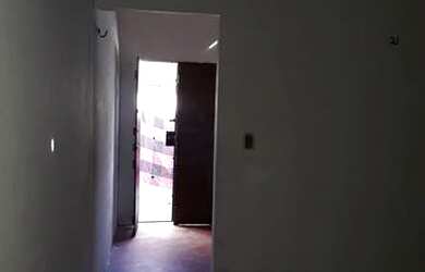 Imagem 5: Quitinete com 40 m² com quarto, banheiro, sala, cozinha e lavanderia. Água e luz individu