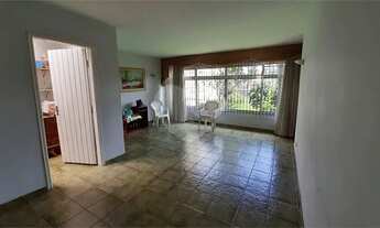 Imagem 3: Casa térrea, próxima a Avenida Direitos Humanos com 159 m de área construída e 10 x 50 m