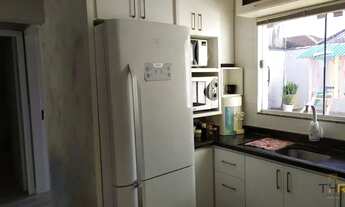 Imagem 3: Linda Casa Unifamiliar a venda com 2 dormitórios no Bairro Madri em Palhoça/SC