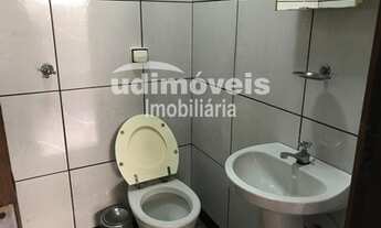 Imagem 3: Casa para aluguel com 180 metros quadrados com 3 quartos em Brasil - Uberlândia - MG