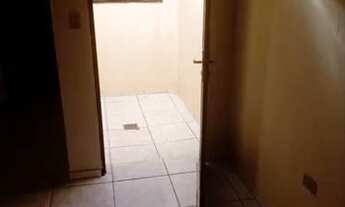 Imagem 6: Casa rua carlos langhe 58 fundos fone