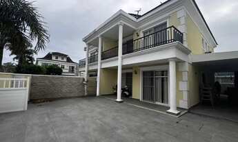 Imagem: Sobrado para aluguel possui 224 metros quadrados