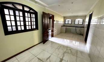 Imagem 6: Ótima Casa Linear com 4 Quartos Excelente Localização!