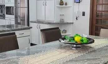 Imagem 7: Sobrado Impecável 320m², 4 quartos, 4 banheiros com espaço para Piscina à 9min de Maringá