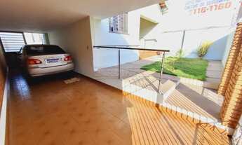 Imagem 2: Casa em localização privilegiada e bem espaçosa