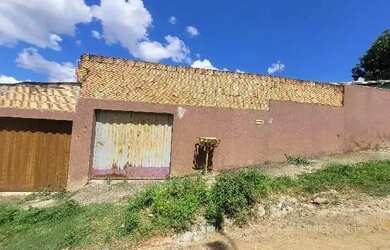 Imagem: Casa à venda em Esmeraldas com desconto