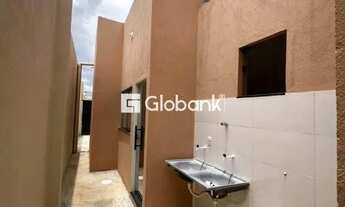 Imagem 5: Casa à venda em Montes Claros - 2 quartos, quintal e área de serviço no Terra Jardim