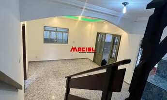 Imagem 2: Sobrado com 3 Quartos e 3 banheiros à Venda, 300 m² por R$ 730.000