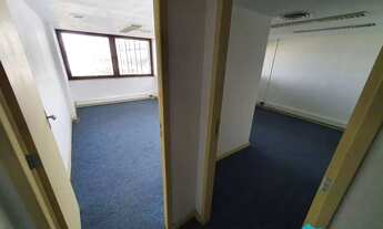 Imagem 3: Centro - Charles de Gaulle - Amplo Grupo com 194 m² e 2 Vagas de Garagem