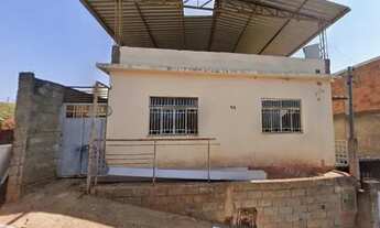 Imagem: Casa com 3 quartos à venda em Ubá com