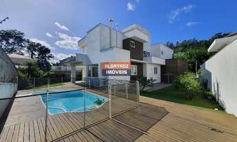 Imagem 3: Casa para Venda em Florianópolis, Cacupé, 4 dormitórios, 2 suítes, 3 banheiros, 4 vagas