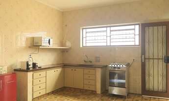 Imagem 7: Casa para venda tem 300 metros quadrados com 4 quartos em Jardim Leonor - Campinas - SP