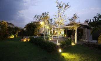 Imagem 7: Alphaville Campinas - Maravilhosa residência ao lado do Clube! Projeto clean e paisagismo