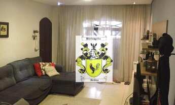 Imagem: Sobrado reformado e rua sem saída - Jardim