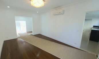 Imagem 7: Casa de condomínio para aluguel tem 400 metros quadrados com 4 quartos