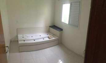 Imagem 4: Sobrado a venda possui 148 m² com 4 quartos, sendo 1 suite no Jardim Jamaica -Santo André