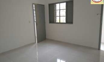 Imagem 6: Casa com 04 cômodos na Vila Nhocuné - Imóvel reformado e aceita depósito