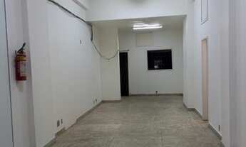 Imagem 2: Ponto comercial/Loja/Box para venda possui 100 metros quadrados em Maracanã - Rio de Janei