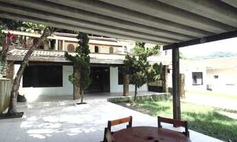 Imagem 4: Casa para venda possui 300 metros quadrados com 4 quartos em Canto do Forte - Praia Grande